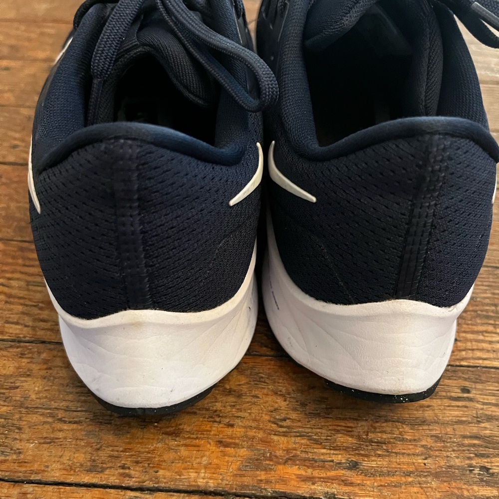 Nike Air Zoom Pegasus 38 TB Women’s 9 Athletic Running Shoes College Navy EUC - Picture 3 of 6